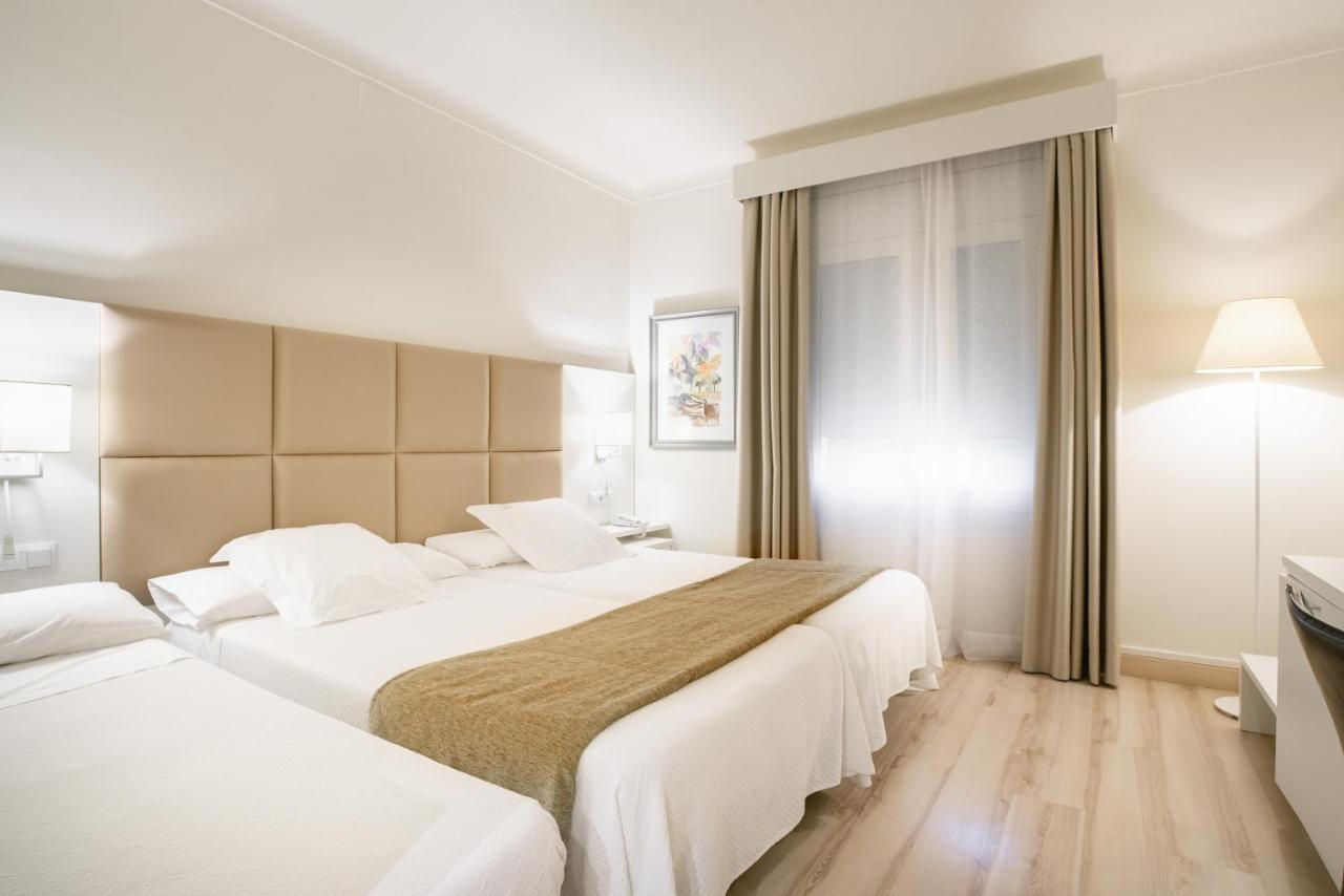 Hotel Pirineos Figueres By Pierre & Vacances Buitenkant foto