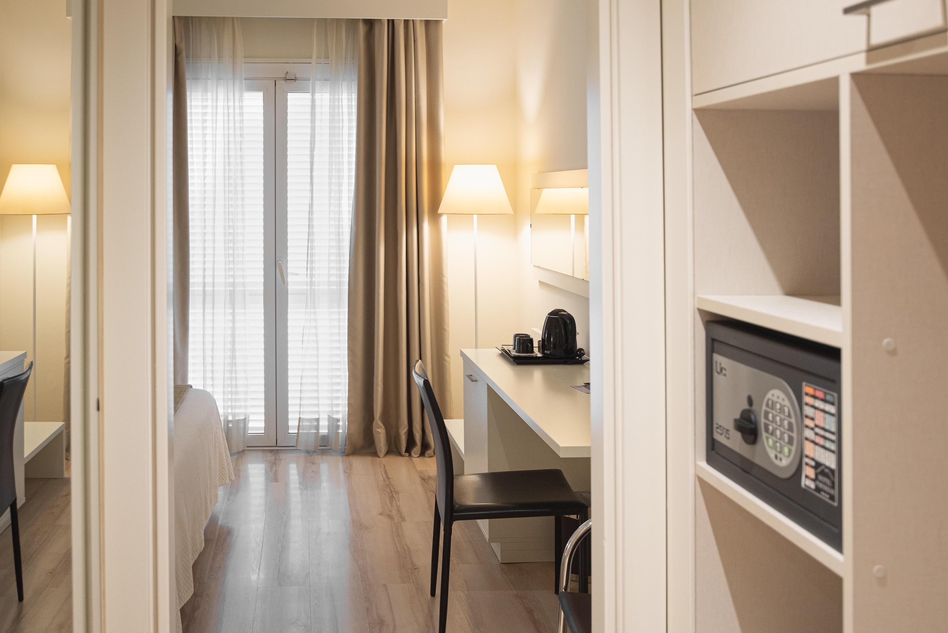 Hotel Pirineos Figueres By Pierre & Vacances Buitenkant foto