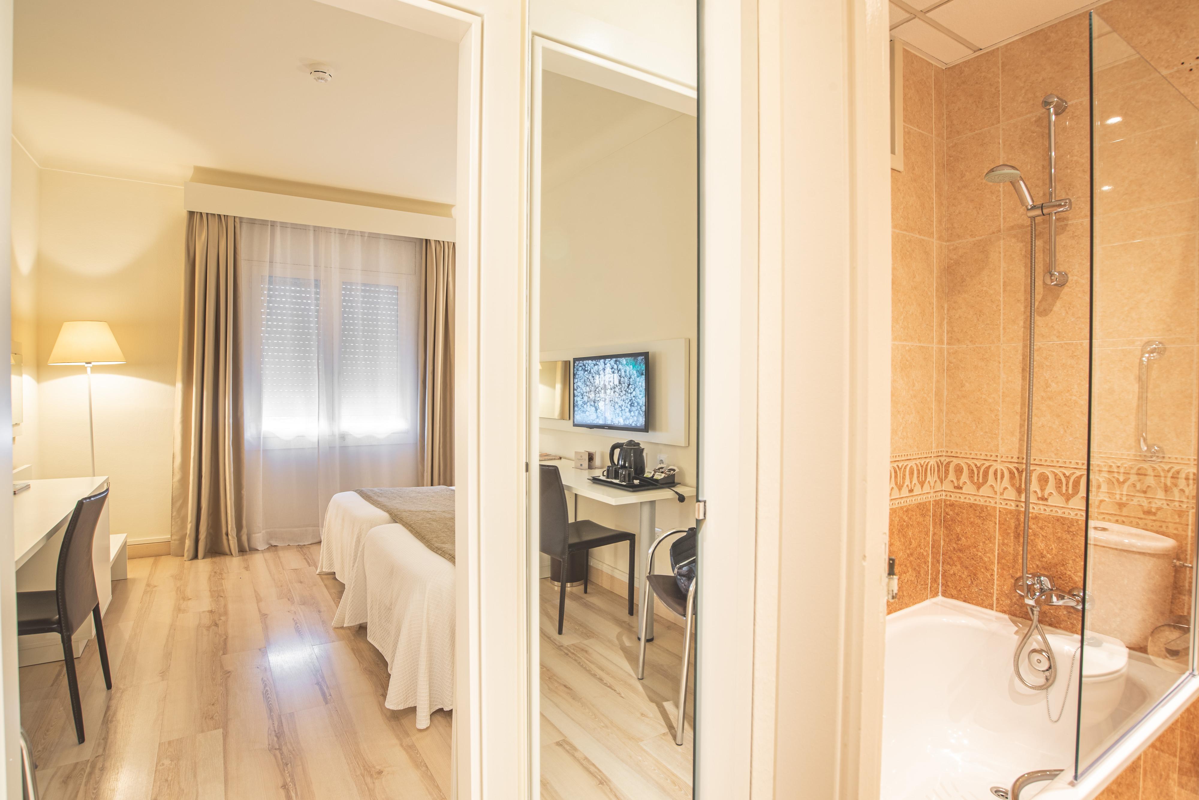 Hotel Pirineos Figueres By Pierre & Vacances Buitenkant foto
