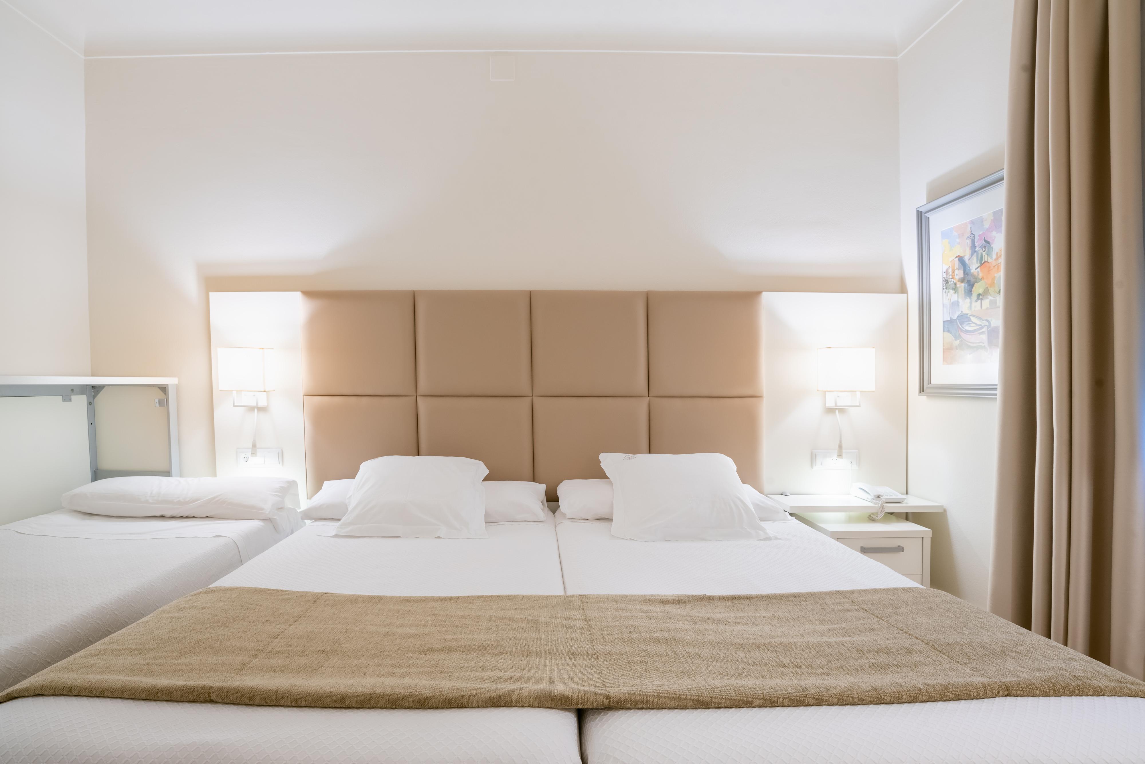 Hotel Pirineos Figueres By Pierre & Vacances Buitenkant foto