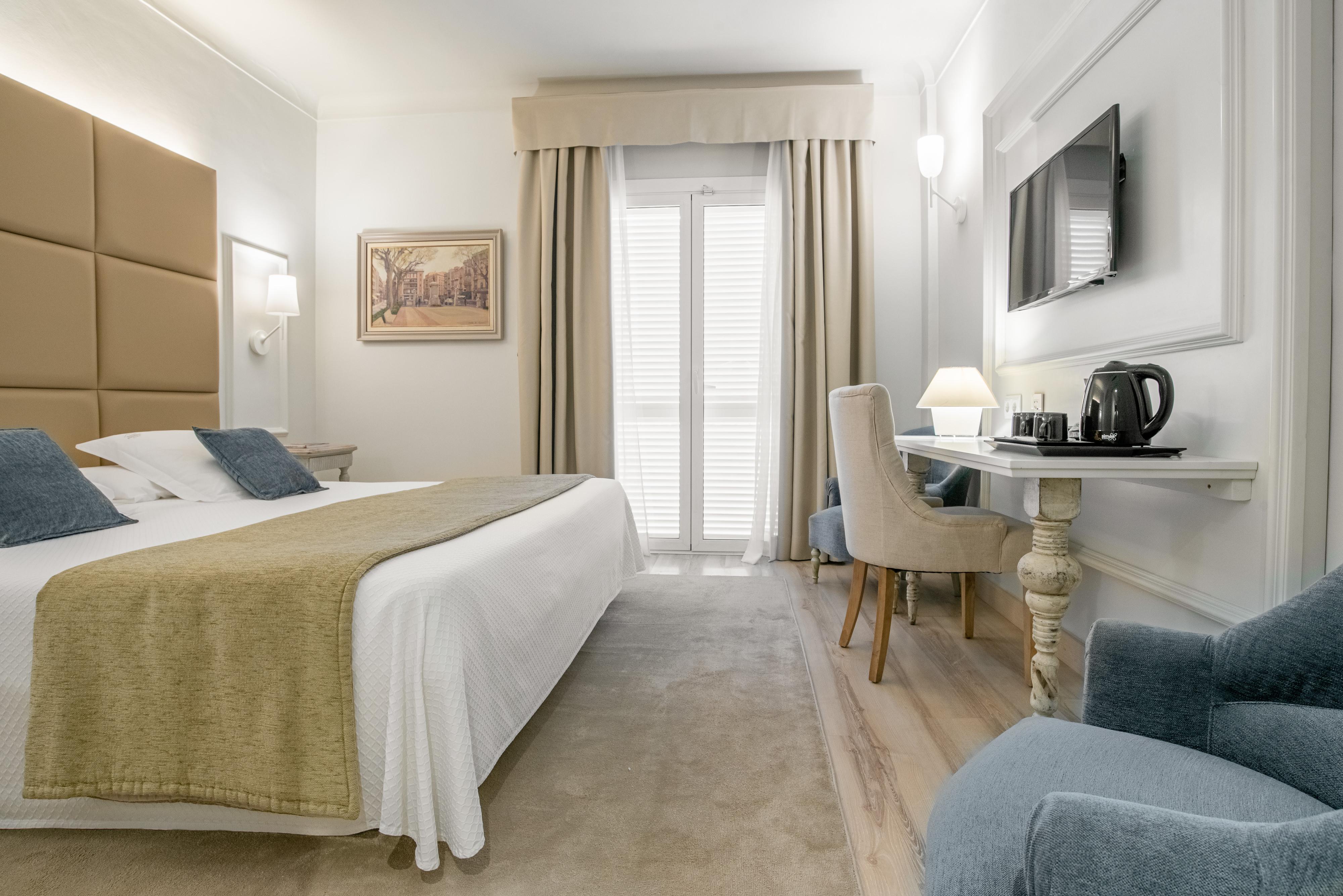 Hotel Pirineos Figueres By Pierre & Vacances Buitenkant foto
