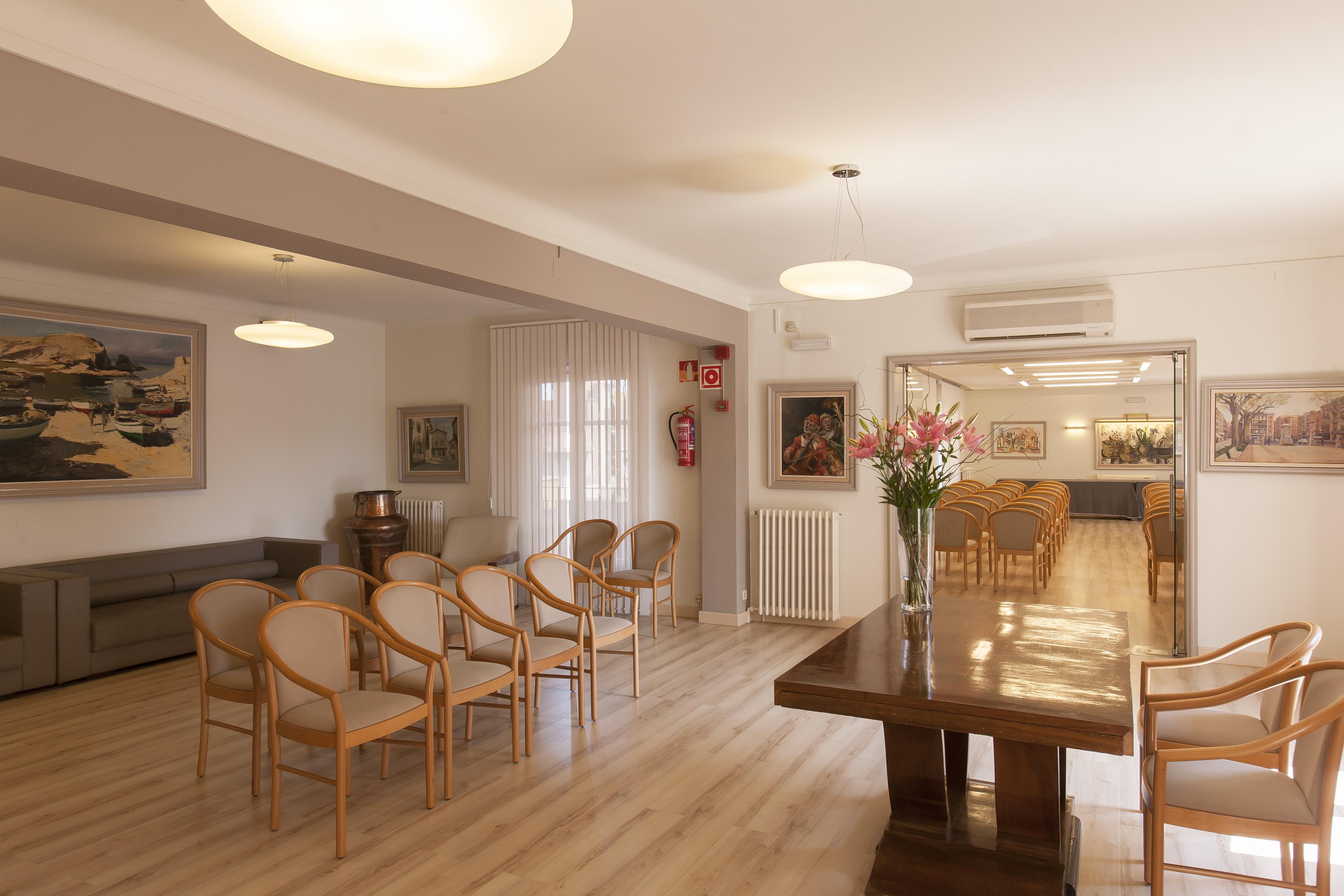 Hotel Pirineos Figueres By Pierre & Vacances Buitenkant foto