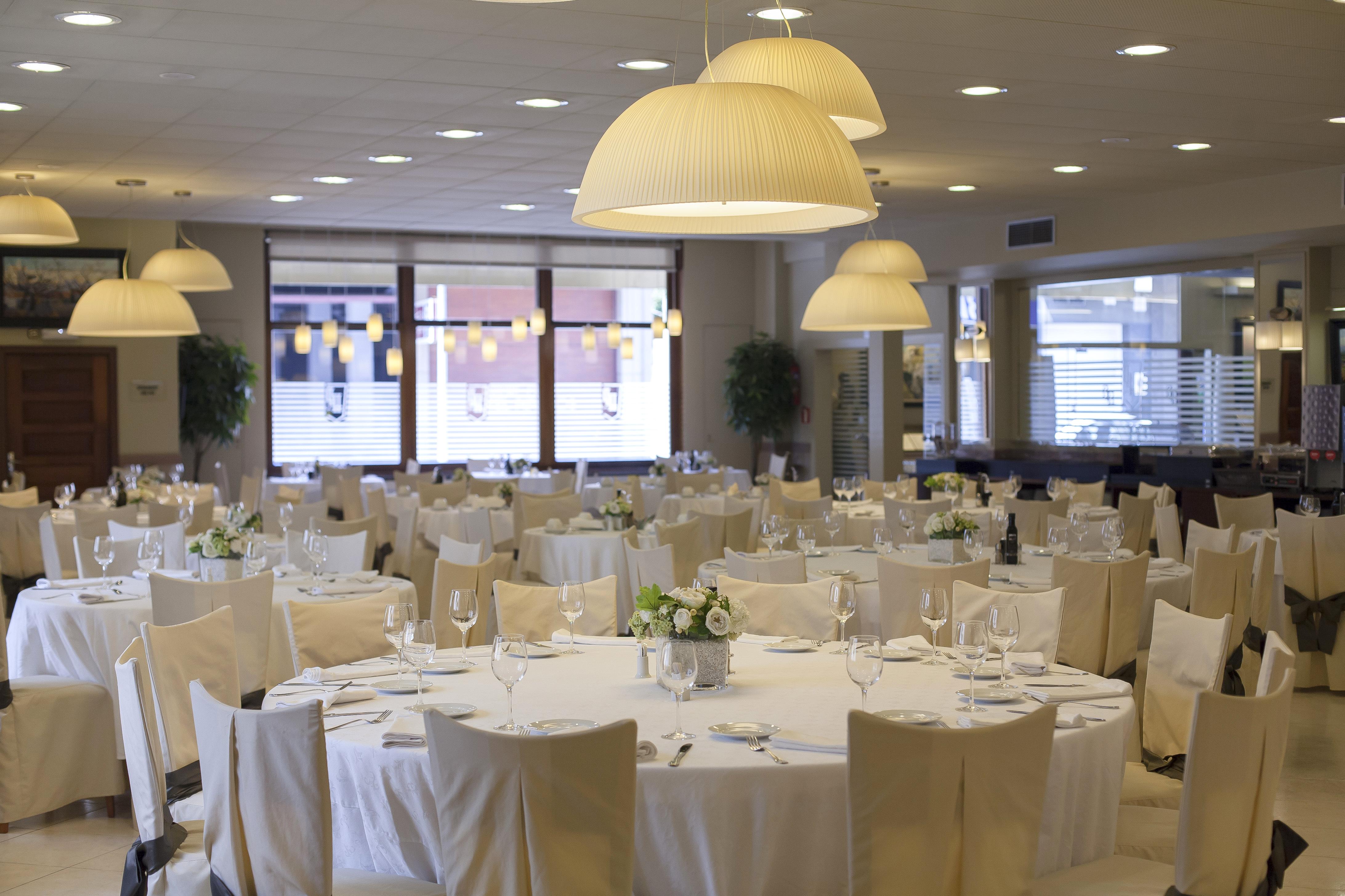 Hotel Pirineos Figueres By Pierre & Vacances Buitenkant foto