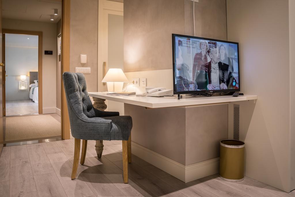 Hotel Pirineos Figueres By Pierre & Vacances Buitenkant foto