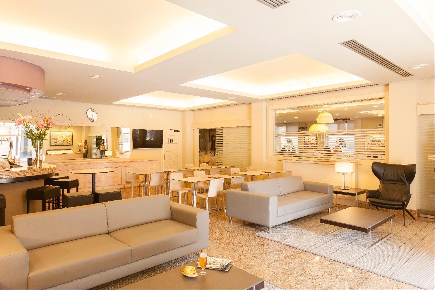 Hotel Pirineos Figueres By Pierre & Vacances Buitenkant foto