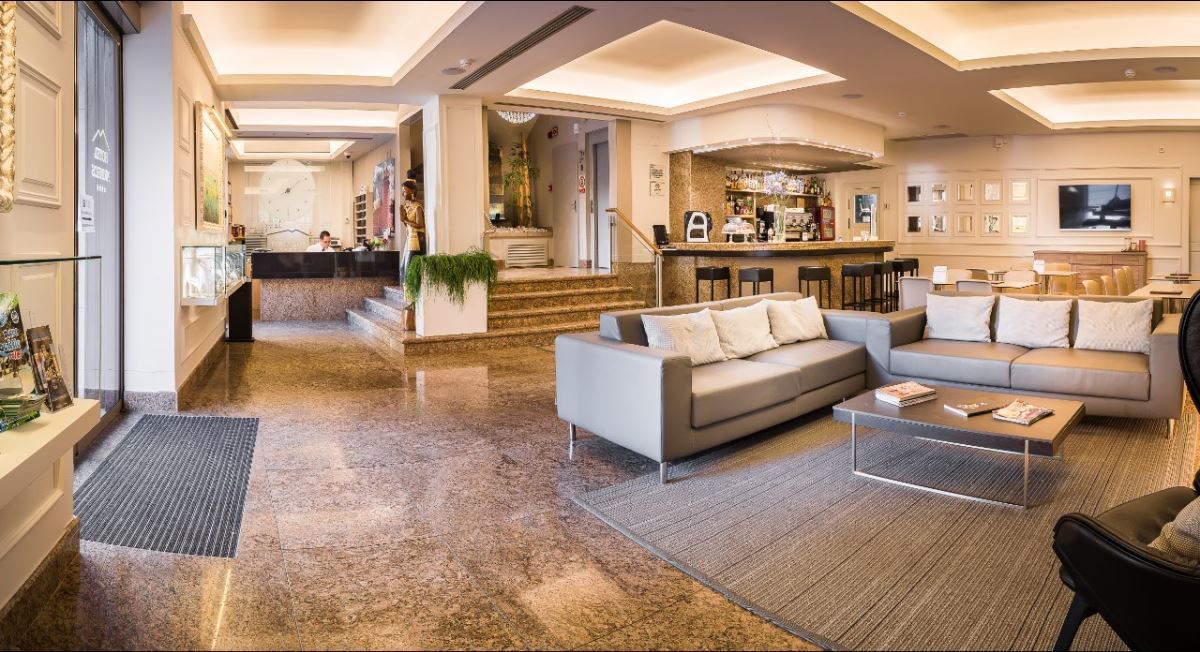 Hotel Pirineos Figueres By Pierre & Vacances Buitenkant foto